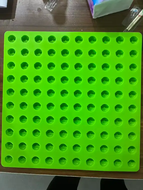 100-Cavity Glasses Face Mold food-contact silicone gummy mold